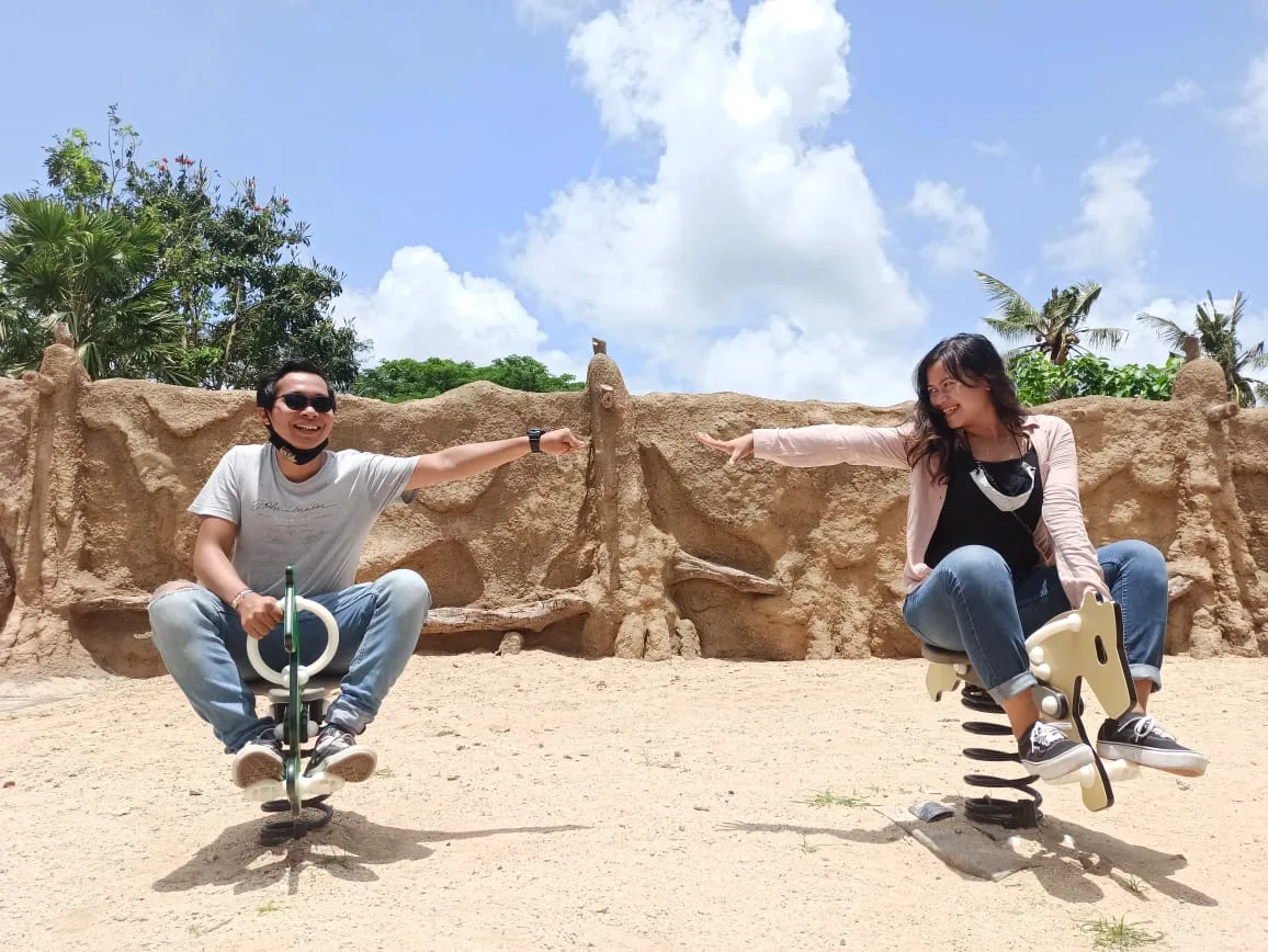 Foto prewedding Jun & Intan ke-15